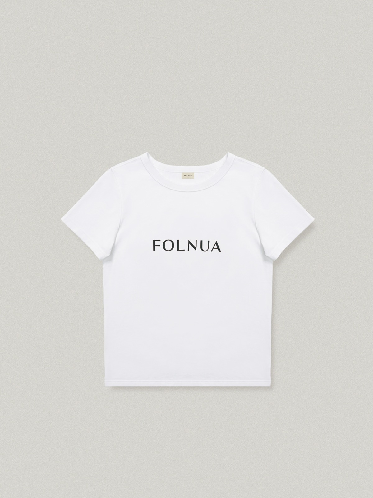 FOLNUA(フォルニュア) ロゴTシャツインブラック